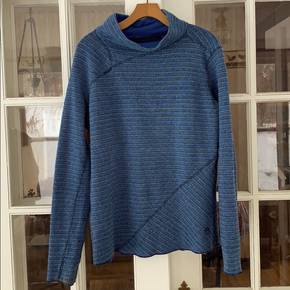 Mountain Hardwear Fleece-lined top, size XL